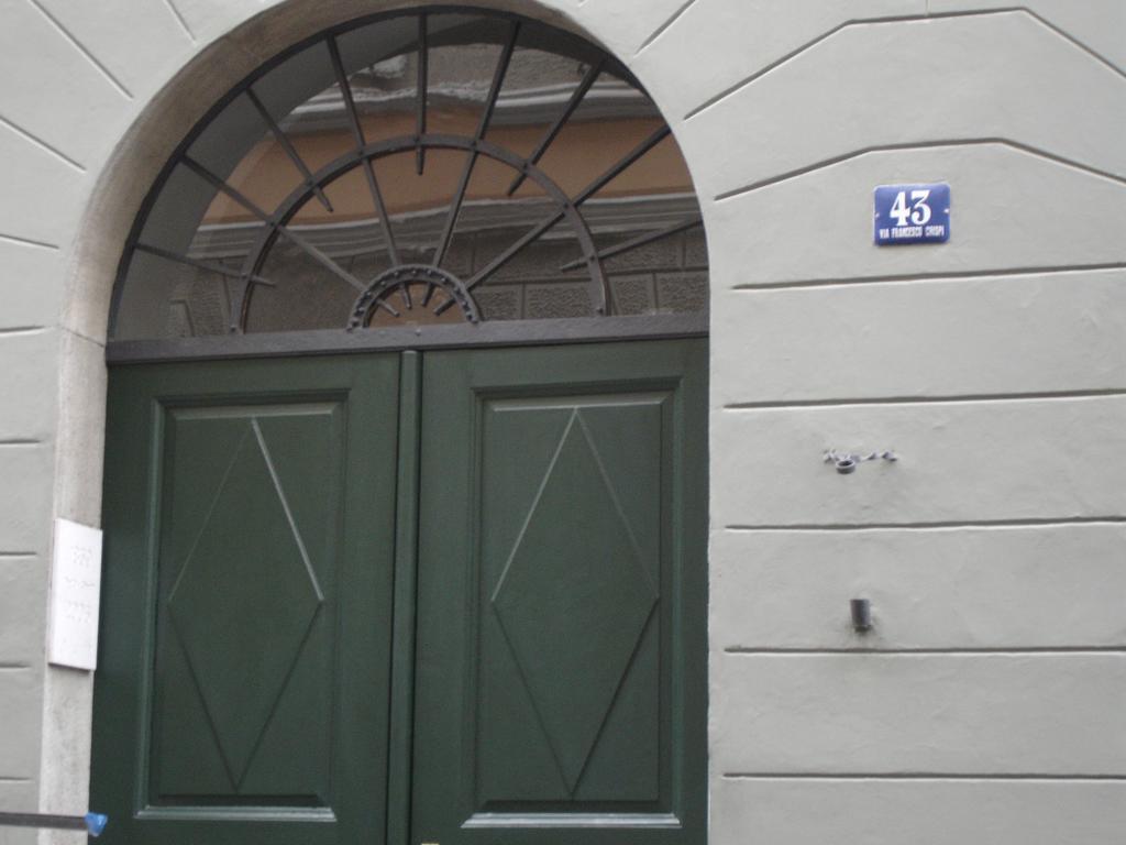 B&B Crispi Trieste Dış mekan fotoğraf