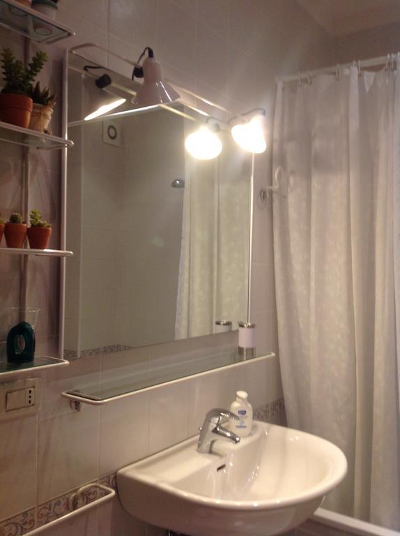 B&B Crispi Trieste Oda fotoğraf