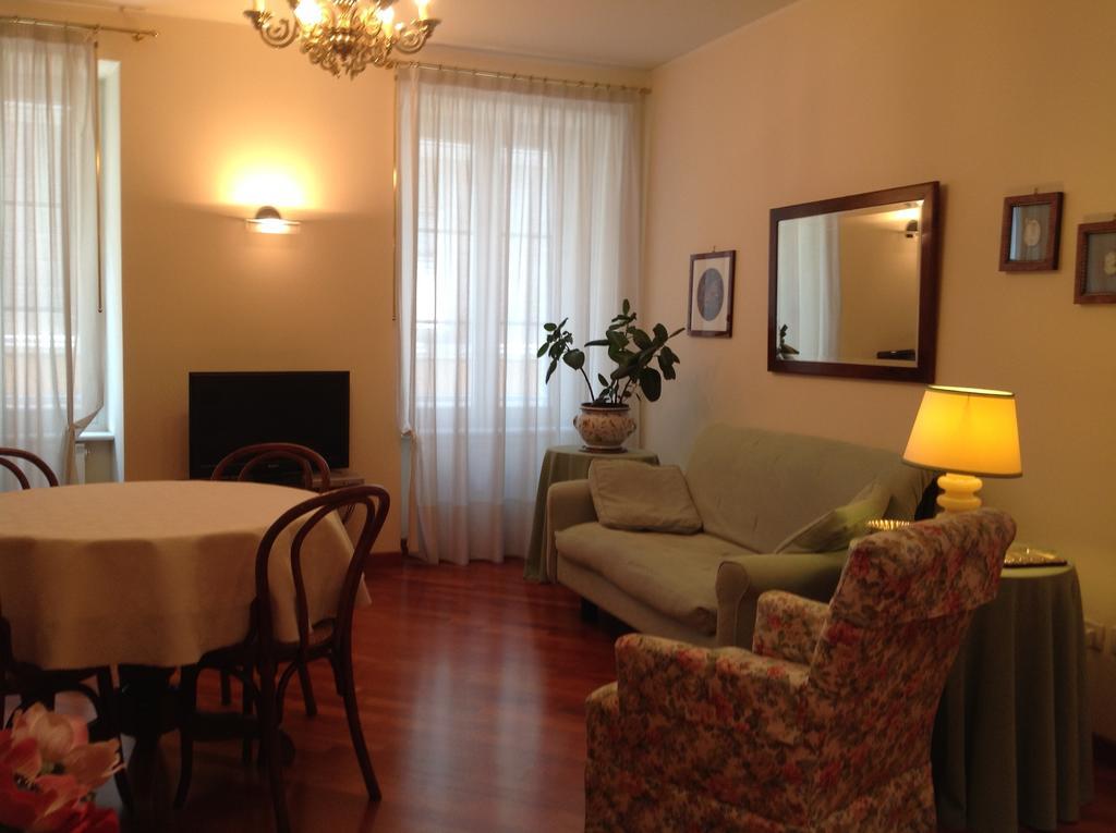 B&B Crispi Trieste Oda fotoğraf